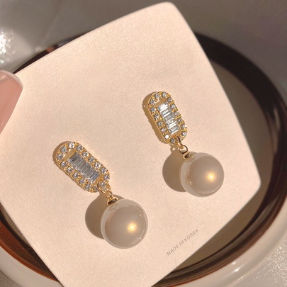 1 Pair Elegant Basic Simple Style Geometric Inlay Imitation Pearl Alloy Zircon Drop Earrings