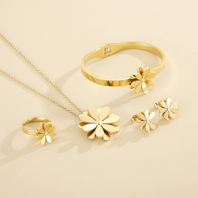 Titanium Steel 18K Gold Plated Casual Plating Daisy Jewelry Set