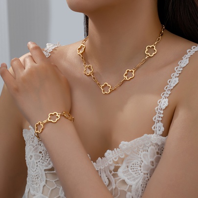 Elegant Flower Alloy Hollow Out 14K Gold Plated Women's Jewelry Set