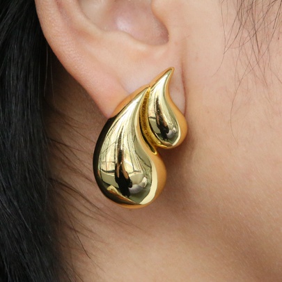 Elegant Simple Style Water Droplets Copper Ear Studs 1 Pair