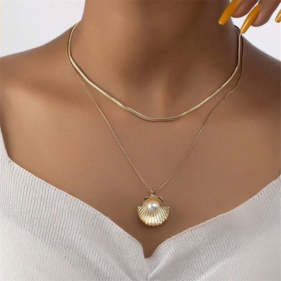 Elegant Lady Scallop Zinc Alloy Artificial Pearls 14K Gold Plated Women's Layered Necklaces