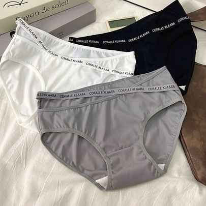 Letter Solid Color Seamless Low Waist Panties